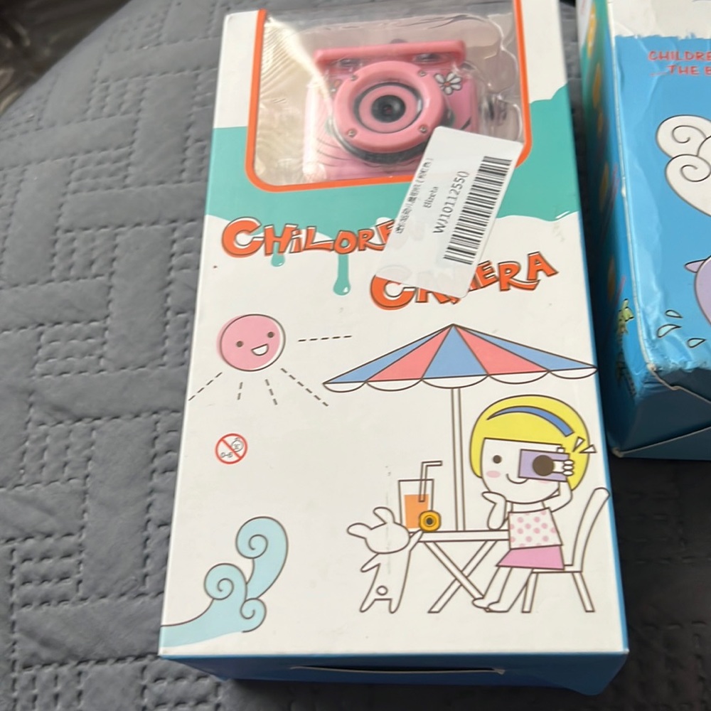 Kids cameras brand new never been open 45$ a piece